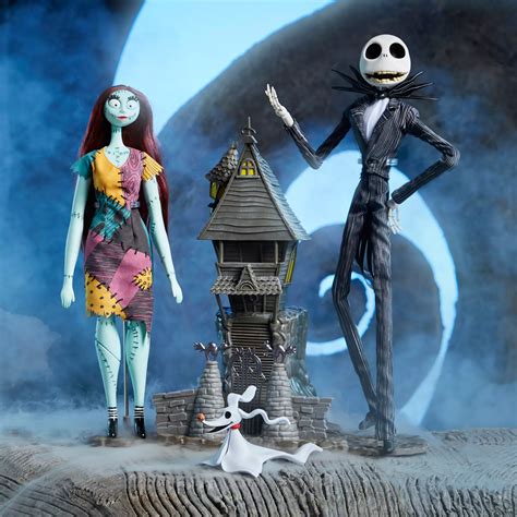 sally and jack skellington dolls